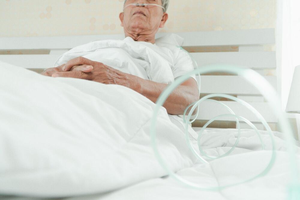 Simptomi raka ovog organa mogu se javiti i NA VAŠIM NOGAMA: Osim toga, ako primetite ovo, idite odmah kod lekara - featured image Simptomi raka ovog organa mogu se javiti i NA VAŠIM NOGAMA: Osim toga, ako primetite ovo, idite odmah kod lekara - featured image