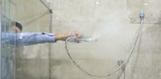 Rastvorite u toploj vodi i poprskajte staklo, slavinu i kadu: TUŠ POSTAĆE KAO NOV! Rastvorite u toploj vodi i poprskajte staklo, slavinu i kadu: TUŠ POSTAĆE KAO NOV! - featured image