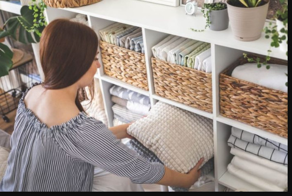 Evo kako Skandinavci nikad nemaju prašinu u kući,A ČISTE JEDNOM U 2 NEDELJE: Sve im blista zahvaljujući ovim trikovima - featured image Evo kako Skandinavci nikad nemaju prašinu u kući,A ČISTE JEDNOM U 2 NEDELJE: Sve im blista zahvaljujući ovim trikovima - featured image