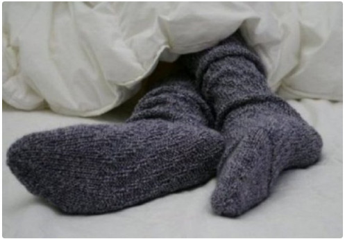 Rješenje nisu vunene čarape, već namirnica iz špajza: Stalno su vam hladne noge, a cirkulacija loša, postoji rješenje - featured image Rješenje nisu vunene čarape, već namirnica iz špajza: Stalno su vam hladne noge, a cirkulacija loša, postoji rješenje - featured image