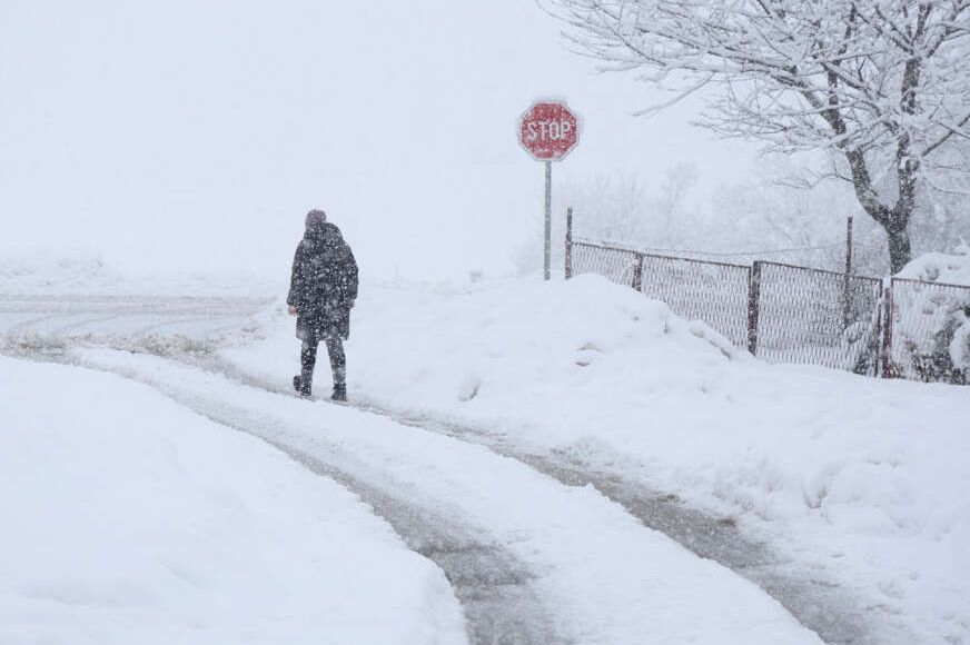 Spremite se za najhIadniju zimu u posljednjih 65 godina: Evo kad stiže prvi snažan udar – stuje neće biti par dana, putevi zatv0reni, kupite sve što vam treba - featured image Spremite se za najhIadniju zimu u posljednjih 65 godina: Evo kad stiže prvi snažan udar – stuje neće biti par dana, putevi zatv0reni, kupite sve što vam treba - featured image