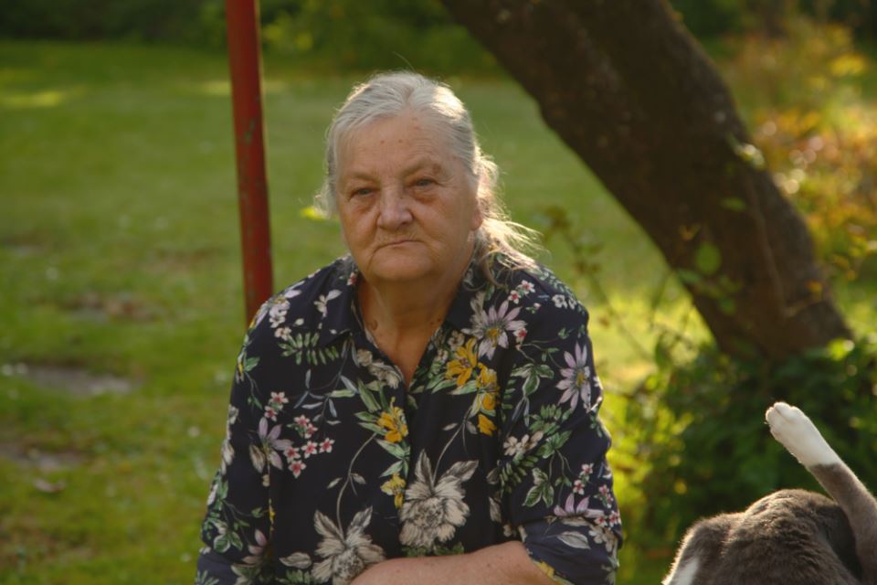 Divna je prodala svoj stan nakon što joj je muž umro: Deci nije dala ni dinar, a svet je rekao “bravo” - featured image Divna je prodala svoj stan nakon što joj je muž umro: Deci nije dala ni dinar, a svet je rekao “bravo” - featured image