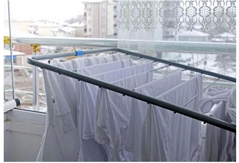 CAKA DA OSUŠITE VEŠ ZA DVA SATA U TOKU ZIME: Ovaj trik uvijek ćete ponavljati - featured image CAKA DA OSUŠITE VEŠ ZA DVA SATA U TOKU ZIME: Ovaj trik uvijek ćete ponavljati - featured image