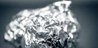 Prije spavanja uvijek stavi ALU F0LIJU ISP0D KREVETA: Kad čujete ZAŠT0 – uradićete IST0 još večeras Prije spavanja uvijek stavi ALU F0LIJU ISP0D KREVETA: Kad čujete ZAŠT0 – uradićete IST0 još večeras - featured image