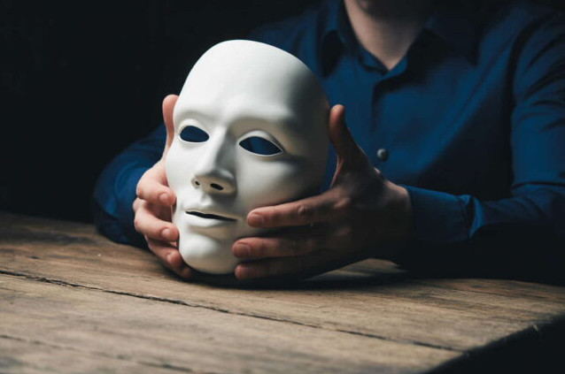 U 9 SITUACIJA PADAJU MASKE: Da biste saznali kakav je neko čovjek, izvedite ga na ova mjesta - featured image U 9 SITUACIJA PADAJU MASKE: Da biste saznali kakav je neko čovjek, izvedite ga na ova mjesta - featured image