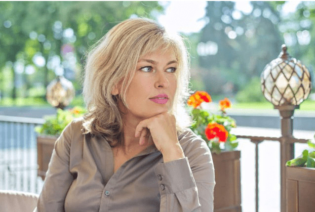 Pametna žena o ovome ne priča ni sa najboljim prijateljicama već samo sa mužem – 4 stvari koje niko ne mora da zna - featured image Pametna žena o ovome ne priča ni sa najboljim prijateljicama već samo sa mužem – 4 stvari koje niko ne mora da zna - featured image