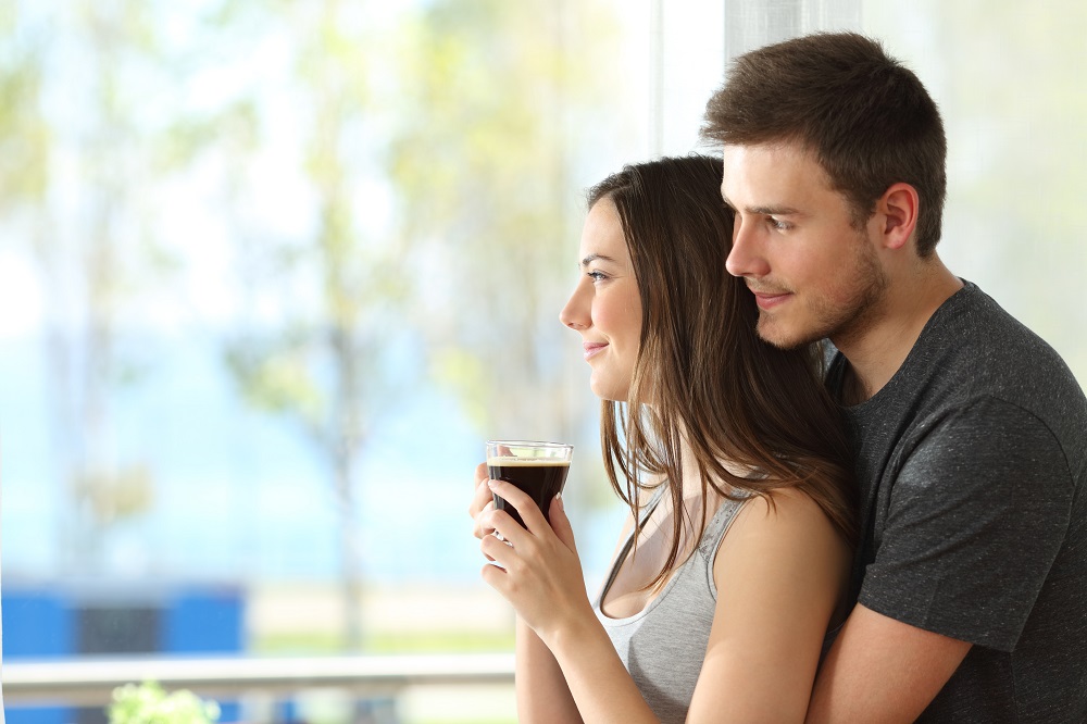 SAMO TRI RIJEČI I ON JE TVOJ: Ove 3 riječi navode muškarce da se brže zaljube, prema psihologiji - featured image SAMO TRI RIJEČI I ON JE TVOJ: Ove 3 riječi navode muškarce da se brže zaljube, prema psihologiji - featured image