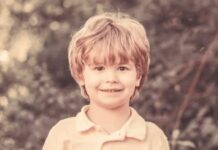 Dariju je majka slala da bere maline, za to vreme decu iz drugog braka vodila na more: Sve bih joj oprostila osim rečenice kojom me sahranila Dariju je majka slala da bere maline, za to vreme decu iz drugog braka vodila na more: Sve bih joj oprostila osim rečenice kojom me sahranila - featured image