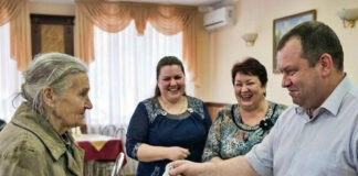 Ponizili su me pred gostima – moj odgovor ih je slomio😲😲😲Jedna rečenica koja je svima oduzela osmijeh Ponizili su me pred gostima – moj odgovor ih je slomio😲😲😲Jedna rečenica koja je svima oduzela osmijeh - featured image