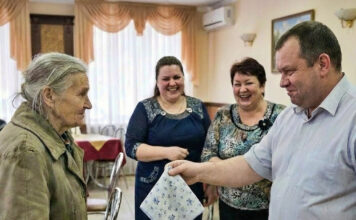Ponizili su me pred gostima – moj odgovor ih je slomio😲😲😲Jedna rečenica koja je svima oduzela osmijeh Ponizili su me pred gostima – moj odgovor ih je slomio😲😲😲Jedna rečenica koja je svima oduzela osmijeh - featured image
