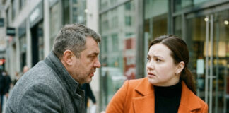 „Veruj mi barem jednom“: Strašna istina koju je kćerka saznala o zaručniku „Veruj mi barem jednom“: Strašna istina koju je kćerka saznala o zaručniku - featured image