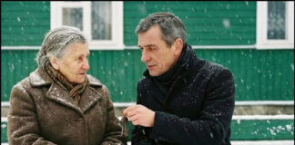 Lekcija dobrote: priča o tome kako se spontana pomoć starijoj ženi pretvorila u neočekivan završetak Lekcija dobrote: priča o tome kako se spontana pomoć starijoj ženi pretvorila u neočekivan završetak - featured image