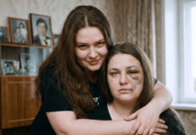 On nije primijetio zamjenu: kako je sestra bliznakinja naučila lekciju mužu koji je zlostavljao njenu sestru. On nije primijetio zamjenu: kako je sestra bliznakinja naučila lekciju mužu koji je zlostavljao njenu sestru. - featured image