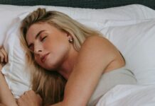 Od bake vidjela trik sa jastukom, sada spava kao top: Isprobajte još večeras, krajnje je jednostavno Od bake vidjela trik sa jastukom, sada spava kao top: Isprobajte još večeras, krajnje je jednostavno - featured image