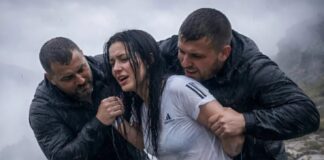 Muž, kako bi se oslobodio mene i stekao moj novac, unajmio je trojicu bandita: oni su me gurnuli sa trideset metara visine, a zatim su sišli po moje telo, ni ne sluteći šta ih čeka dole 😢😲 Muž, kako bi se oslobodio mene i stekao moj novac, unajmio je trojicu bandita: oni su me gurnuli sa trideset metara visine, a zatim su sišli po moje telo, ni ne sluteći šta ih čeka dole 😢😲 - featured image