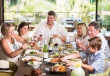 Ovih 7 stvari nemojte raditi kada idete nekome u goste – mnogo je nekulturno i neprimjereno Ovih 7 stvari nemojte raditi kada idete nekome u goste – mnogo je nekulturno i neprimjereno - featured image