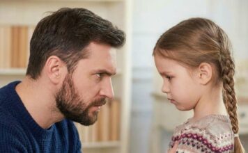 – Tata, a kad si ti bio na poslu, naša mama je bila u posjeti nekim stranim ujacima, – neočekivano zapanjila oca ćerkicom odmah sa praga… 😲😲😲 – Tata, a kad si ti bio na poslu, naša mama je bila u posjeti nekim stranim ujacima, – neočekivano zapanjila oca ćerkicom odmah sa praga… 😲😲😲 - featured image