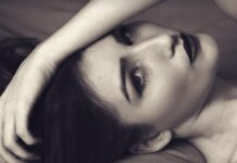 Žena počinje zaista da stari kada prestane da radi sledeće 4 stvari i nema veze sa godinama: Tvrde psiholozi Žena počinje zaista da stari kada prestane da radi sledeće 4 stvari i nema veze sa godinama: Tvrde psiholozi - featured image