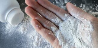 TREBALI SMO OVO RANIJE ZNATI: Puder za bebe ima MOĆI za koje niste MOGLI ni sanjati JEFTINO, A ČUDESNO! TREBALI SMO OVO RANIJE ZNATI: Puder za bebe ima MOĆI za koje niste MOGLI ni sanjati JEFTINO, A ČUDESNO! - featured image