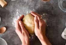 Mekano i svježe tijesto danima? Samo dodajte ova 2 zaboravljena sastojka Mekano i svježe tijesto danima? Samo dodajte ova 2 zaboravljena sastojka - featured image