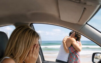 Nedavno je moj muž počeo prečesto ići u majčino selo i svaki put je rekao da se samo brine o njoj: Isprva sam mu vjerovala, ali jednog dana nisam mogla podnijeti i odlučila sam ga slijediti 😨 Ono što sam vidjela tog dana ostavilo me je u potpunom šoku 😱 Nedavno je moj muž počeo prečesto ići u majčino selo i svaki put je rekao da se samo brine o njoj: Isprva sam mu vjerovala, ali jednog dana nisam mogla podnijeti i odlučila sam ga slijediti 😨 Ono što sam vidjela tog dana ostavilo me je u potpunom šoku 😱 - featured image