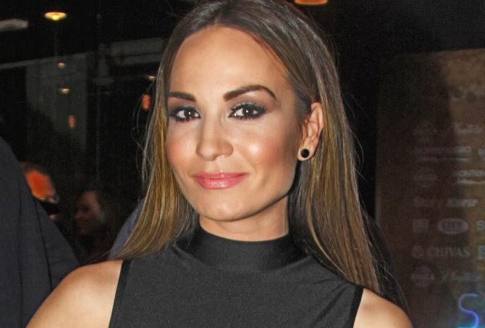 “PROBLEM SA MOZGOM” Evo šta se desilo zapravo Jeleni Tomašević: Lekari otkrili dijagnozu - featured image “PROBLEM SA MOZGOM” Evo šta se desilo zapravo Jeleni Tomašević: Lekari otkrili dijagnozu - featured image