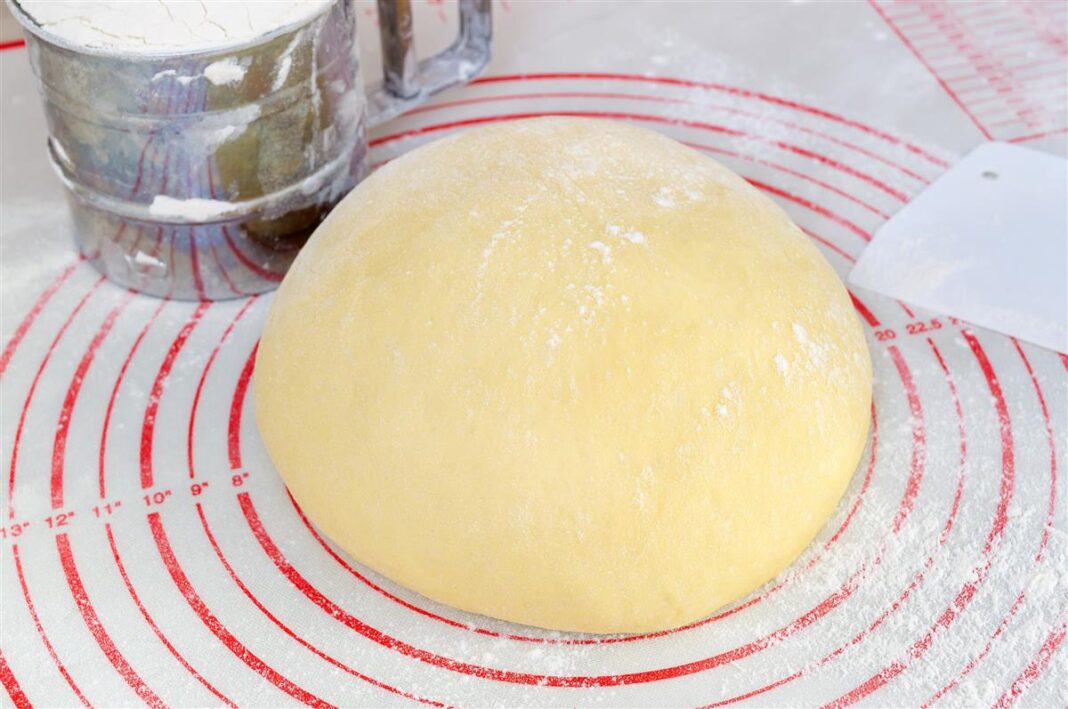 LUDO TIJESTO – ZAPIŠITE OVAJ RECEPT: Može stajati danima, a idealno za kiflice, pizzu, pogaču… - featured image