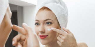 NISAM ZA OVO ZNALA: Uklanja bore i fleke sa lica! Nevjerovatan rezultat!!! NISAM ZA OVO ZNALA: Uklanja bore i fleke sa lica! Nevjerovatan rezultat!!! - featured image