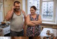 Iznenađenje na vratima: sin je tražio da postavim sto za 20 osoba, ali na vikendici ih je čekalo nešto drugo, a ne trpeza.😨😨😨 Iznenađenje na vratima: sin je tražio da postavim sto za 20 osoba, ali na vikendici ih je čekalo nešto drugo, a ne trpeza.😨😨😨 - featured image