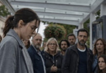 “Na stanici, pas lutalica je skočio na mladu ženu i predao joj beli koverat koji je nosio u ustima: kada ga je otvorila, bila je potpuno šokirana onim što je unutra bilo.” 😱😨 “Na stanici, pas lutalica je skočio na mladu ženu i predao joj beli koverat koji je nosio u ustima: kada ga je otvorila, bila je potpuno šokirana onim što je unutra bilo.” 😱😨 - featured image