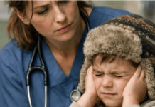 Jedan osmogodišnji dečak nosio je zimsku kapu po velikoj vrućini i odbijao da je skine čak i tokom časova skoro 40 dana: kada je školska medicinska sestra konačno skinula kapu, bila je zgrožena onim što je videla 😱😱 Jedan osmogodišnji dečak nosio je zimsku kapu po velikoj vrućini i odbijao da je skine čak i tokom časova skoro 40 dana: kada je školska medicinska sestra konačno skinula kapu, bila je zgrožena onim što je videla 😱😱 - featured image