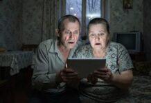 Istina sa groba: kamera je otkrila ljubav koju roditelji nisu poznavali Istina sa groba: kamera je otkrila ljubav koju roditelji nisu poznavali - featured image