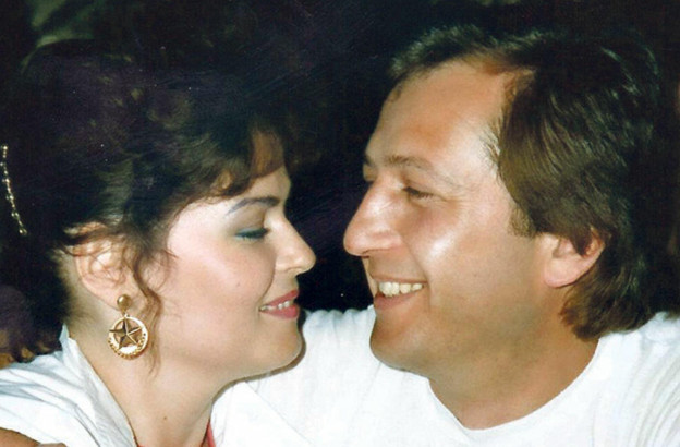 Miroslavu bila ljubavnica, a Tomi… Nije joj izbijao iz kuće – pojavile se privatne fotke koje ljudi nisu videli!! - featured image Miroslavu bila ljubavnica, a Tomi… Nije joj izbijao iz kuće – pojavile se privatne fotke koje ljudi nisu videli!! - featured image