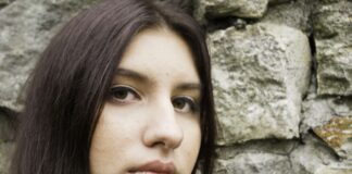 Udala sam se za čoveka starijeg od mog oca da bih svoju porodicu spasila siromaštva: Prve bračne noći spremila sam se na najgore, a onda je usledio šok Udala sam se za čoveka starijeg od mog oca da bih svoju porodicu spasila siromaštva: Prve bračne noći spremila sam se na najgore, a onda je usledio šok - featured image