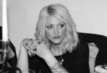Umrla u mukama i tvrdila da je zbog 1 namirnice dobila rak: Cela estrada je žalila kad je umirala, a samo 5 kolega došlo je na njenu sahranu Umrla u mukama i tvrdila da je zbog 1 namirnice dobila rak: Cela estrada je žalila kad je umirala, a samo 5 kolega došlo je na njenu sahranu - featured image