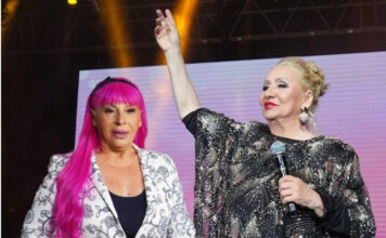 ŠTA SE SAD DEŠAVA SA ZORICOM BRUNCLIK? Vesna Zmijanac šokirala javnost!KOSA JOJ OTPALA… ŠTA SE SAD DEŠAVA SA ZORICOM BRUNCLIK? Vesna Zmijanac šokirala javnost!KOSA JOJ OTPALA… - featured image