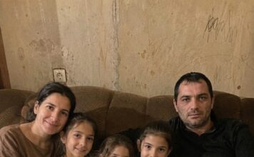 Moj muž je nakon tri kćeri zahtijevao četvrto dijete — samo zato da napokon dobije sina… ali nakon mog odgovora izbacio me iz kuće, a ja sam sve okrenula u svoju korist Moj muž je nakon tri kćeri zahtijevao četvrto dijete — samo zato da napokon dobije sina… ali nakon mog odgovora izbacio me iz kuće, a ja sam sve okrenula u svoju korist - featured image