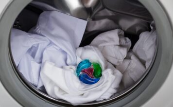 Kapsule za pranje veša većina ljudi koristi pogrešno: Učinite OVO brzo s njima da ne biste uništili svoju mašinu za pranje veša! Kapsule za pranje veša većina ljudi koristi pogrešno: Učinite OVO brzo s njima da ne biste uništili svoju mašinu za pranje veša! - featured image