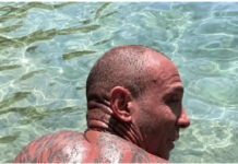 Bio sam u Grčkoj, a kada sam IZAŠAO IZ MORA SA OVIM NA LEĐIMA ljudi su bežali od mene i vrištali: Jeziv Snimak zbog kog je internet POLUDEO Bio sam u Grčkoj, a kada sam IZAŠAO IZ MORA SA OVIM NA LEĐIMA ljudi su bežali od mene i vrištali: Jeziv Snimak zbog kog je internet POLUDEO - featured image