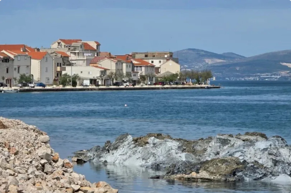 Zastrašujuće otkriće u Hrvatskoj. Na popularnoj plaži izronilo “čudovište” - featured image Zastrašujuće otkriće u Hrvatskoj. Na popularnoj plaži izronilo “čudovište” - featured image