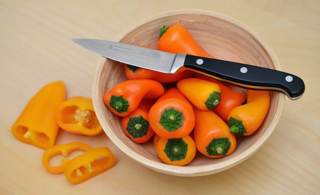 Ne bacajte nikad peteljke od paprika, kad čujete čemu služe čuvaćete ih kao da su od zlata! - featured image Ne bacajte nikad peteljke od paprika, kad čujete čemu služe čuvaćete ih kao da su od zlata! - featured image