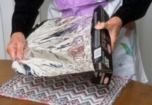 Komad aluminijumske folije stavite ispred kućnih vrata: Preko noći riješićete se velikog problema Komad aluminijumske folije stavite ispred kućnih vrata: Preko noći riješićete se velikog problema - featured image