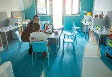 Broj djece s autizmom drastično raste: Stručnjaci objašnjavaju šta se zapravo događa Broj djece s autizmom drastično raste: Stručnjaci objašnjavaju šta se zapravo događa - featured image