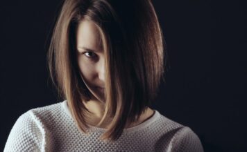 Psihopatu odaje ovih 8 znakova, a broj 5 je najopasniji Psihopatu odaje ovih 8 znakova, a broj 5 je najopasniji - featured image
