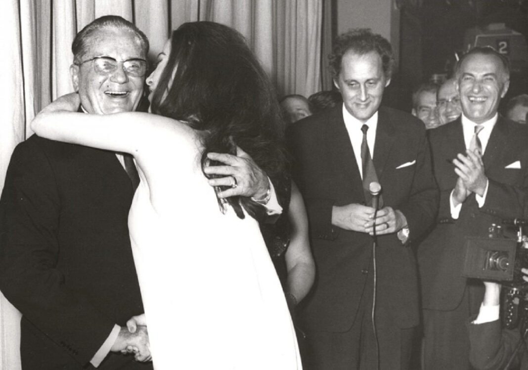TITOVI LJUDI HTELI DA JE OTRUJU: Olivera Katarina je plaćala skupu cenu svoje lepote – “Stalno su nasrtali na mene” Jovanka je uvijek bila ljubomorna - featured image