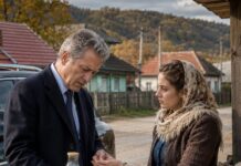 Kirurg je kupio bocu mlijeka od mlade djevojke sa sela. Sekundu kasnije, kad je ugledao njezinu ruku, ostao je bez riječi… Kirurg je kupio bocu mlijeka od mlade djevojke sa sela. Sekundu kasnije, kad je ugledao njezinu ruku, ostao je bez riječi… - featured image