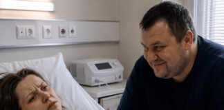Kada je muškarac saznao da ljekari njegovoj supruzi daju još samo tri dana života, nagnuo se nad njom i sa zadovoljnim osmijehom prošaputao: „Napokon, sva tvoja imovina će biti moja“; ali nije ni slutio kakav je plan osvete njegova „pokorna“ supruga pripremila za njega 😢😱 Kada je muškarac saznao da ljekari njegovoj supruzi daju još samo tri dana života, nagnuo se nad njom i sa zadovoljnim osmijehom prošaputao: „Napokon, sva tvoja imovina će biti moja“; ali nije ni slutio kakav je plan osvete njegova „pokorna“ supruga pripremila za njega 😢😱 - featured image