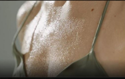 Šta mjesto na kojem se znojite može otkriti o zdravlju i kada je vrijeme za pregled - featured image Šta mjesto na kojem se znojite može otkriti o zdravlju i kada je vrijeme za pregled - featured image