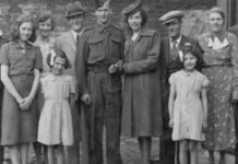 Slika sa srpske svadbe stara 100 godina otkriva istinu od koje nas hvata mučnina: Vidite li vi jeziv detalj? (FOTO) Slika sa srpske svadbe stara 100 godina otkriva istinu od koje nas hvata mučnina: Vidite li vi jeziv detalj? (FOTO) - featured image