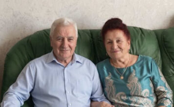 Moj otac je celog života uzimao celu platu moje majke. Jednog dana smo konačno saznali na šta je potrošio sav taj novac. Moj otac je celog života uzimao celu platu moje majke. Jednog dana smo konačno saznali na šta je potrošio sav taj novac. - featured image